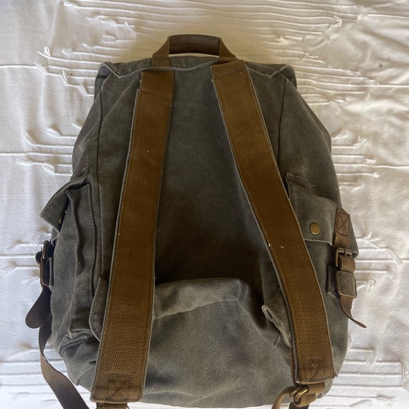 Backpack - Picture 2 of 3